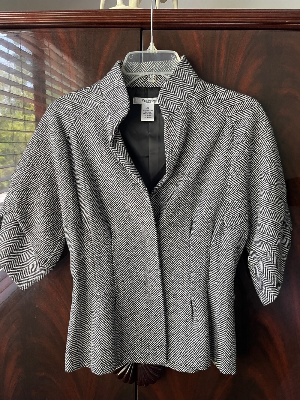 🆕 Vertigo Black & White Herringbone Short Sleeve Tailored Jacket